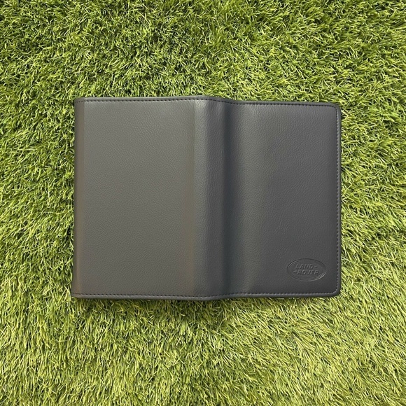 2020 Land Rover DISCOVERY SPORT Owners Manual - Picture 9 of 10